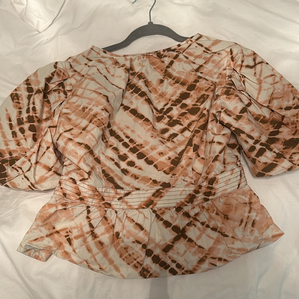 Marie Oliver tie dye blouse doesn’t have tag but fits a small - Picture 5 of 5